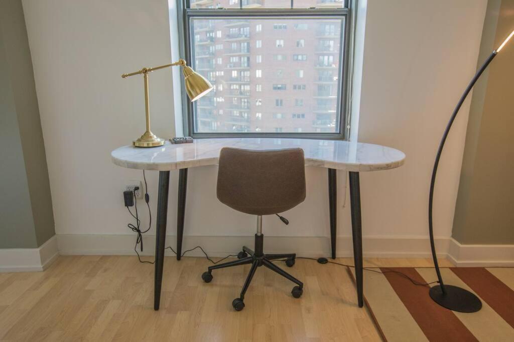 Designer Downtown Condo Suite - Splendid View Des Moines Extérieur photo