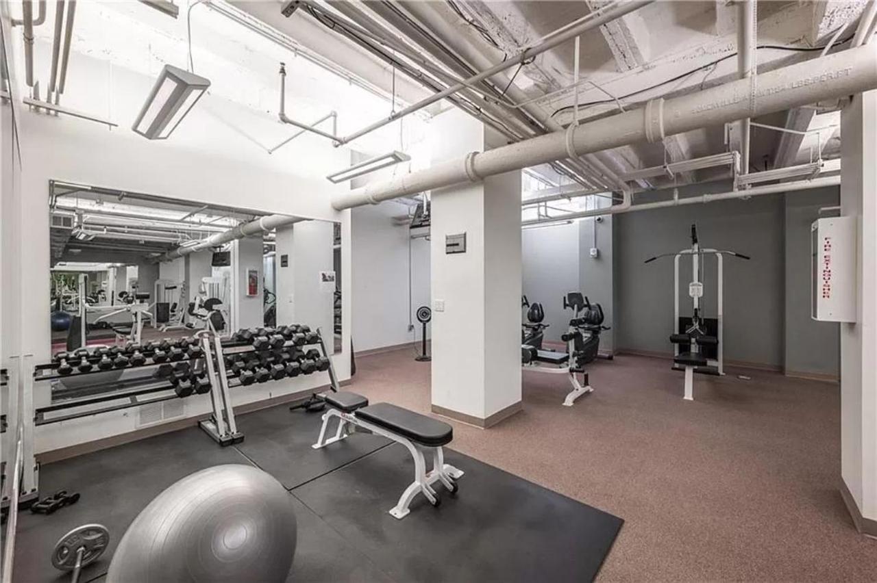 Designer Downtown Condo Suite - Splendid View Des Moines Extérieur photo